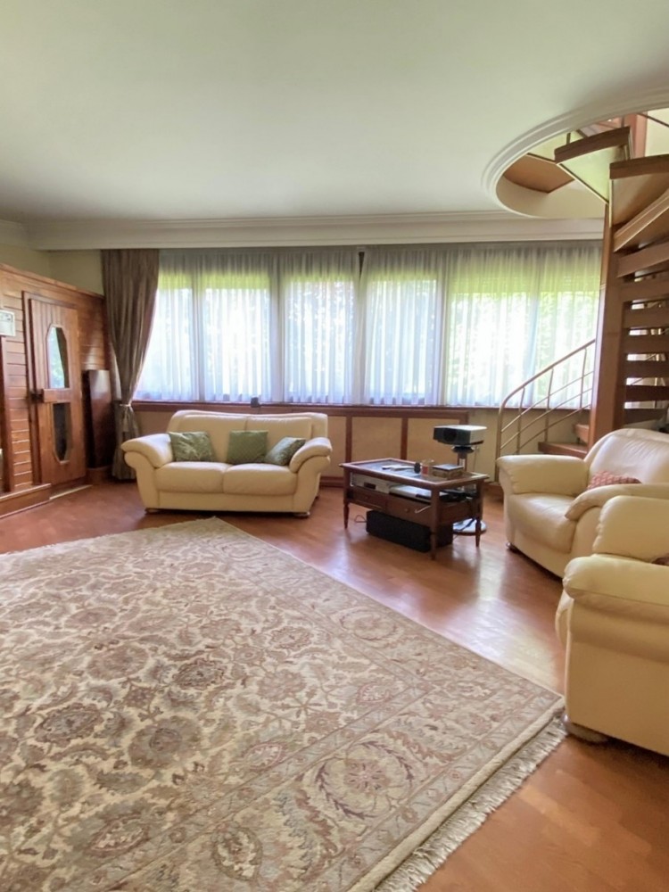Domeniu multifamilial/ pensiune, localitatea Cornu, judetul Prahova