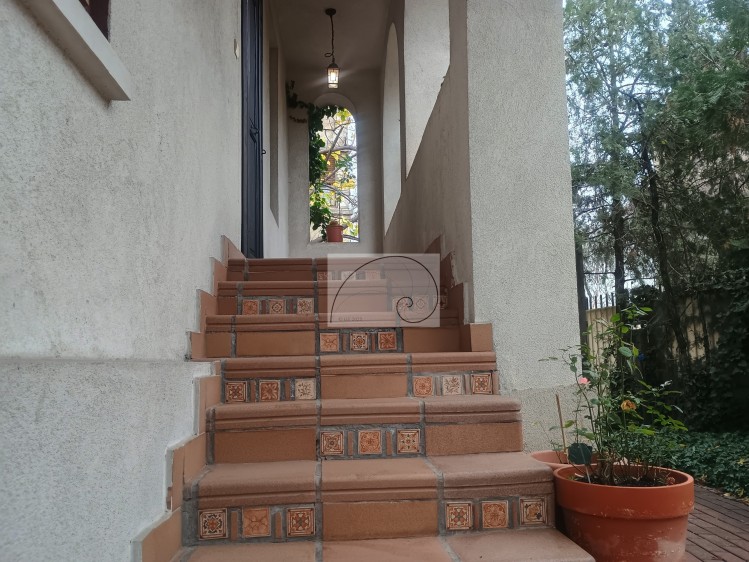 Duplex in vila de inchiriat 5 camere zona Foisorul de Foc, Bucuresti