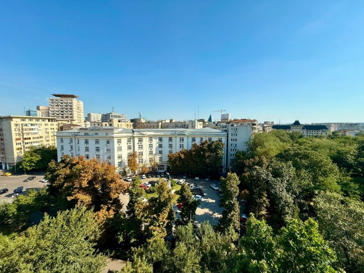 Studio for sale Cismigiu Park area, Bucharest 31.6 sqm