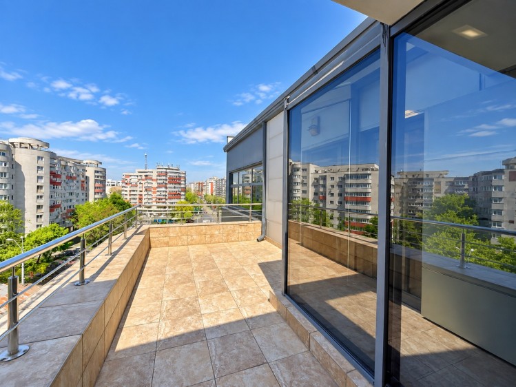 Office building for rent in Victoriei Square area, Bucharest 1.539 mp