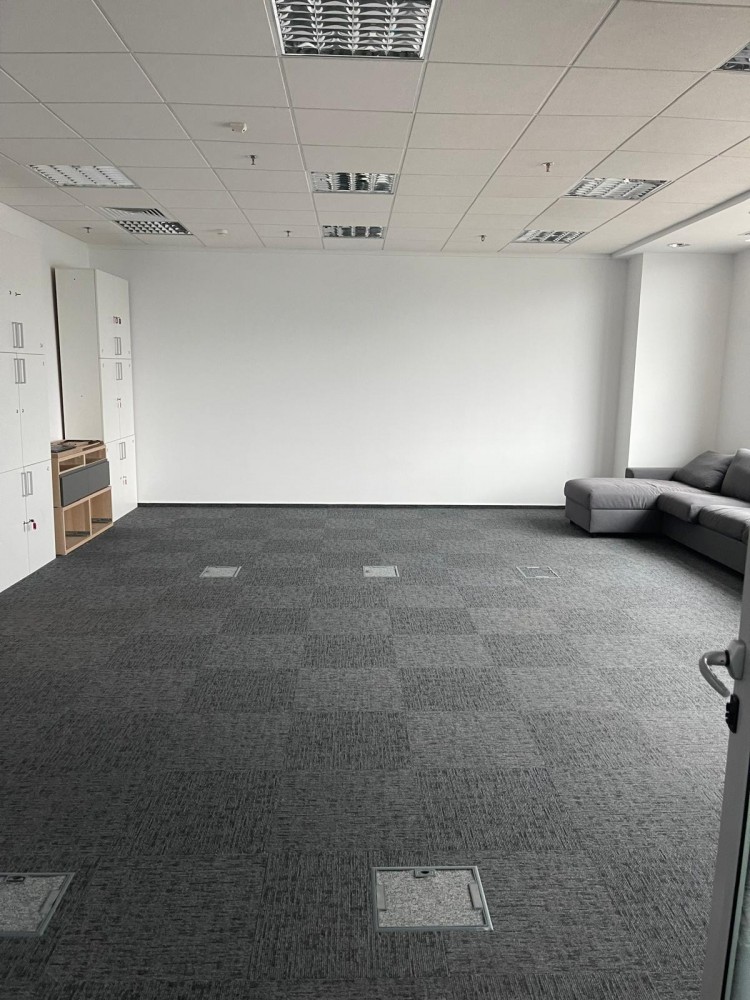 Office building for sale Pipera subway area, Bucarest