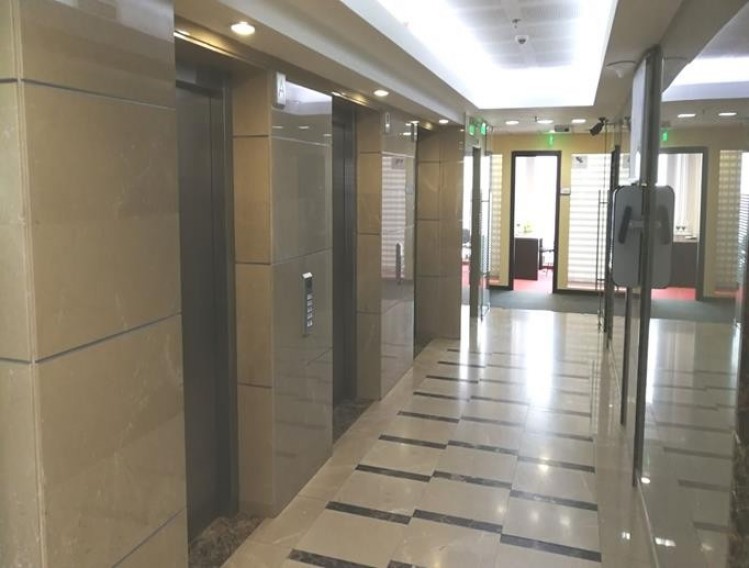 Office building for sale Unirii Square area, Bucharest 13.246 sqm