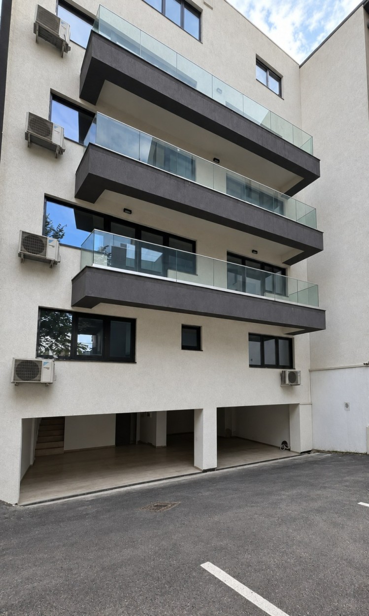 Boutique builting for sale Polona - Dorobanti area, 5 apartments, 6 parking places