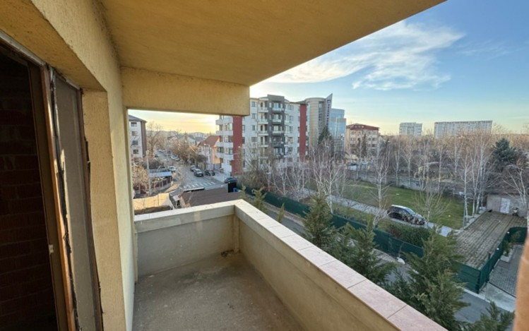 Building for sale suitable fo many activities Lacul Morii - Virtutii area, Bucharest