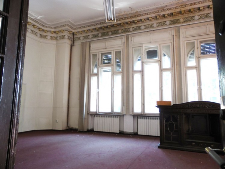 Imposing building built in eclectic style Lascar Catargiu area