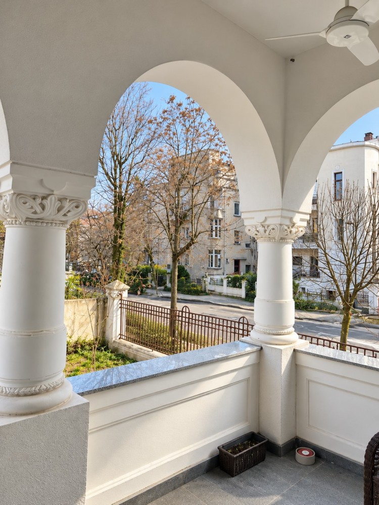 Oportunitate exceptionala: 2 apartamente in vila cu arhitectura de vanzare Parcelarea Filipescu, Bucuresti