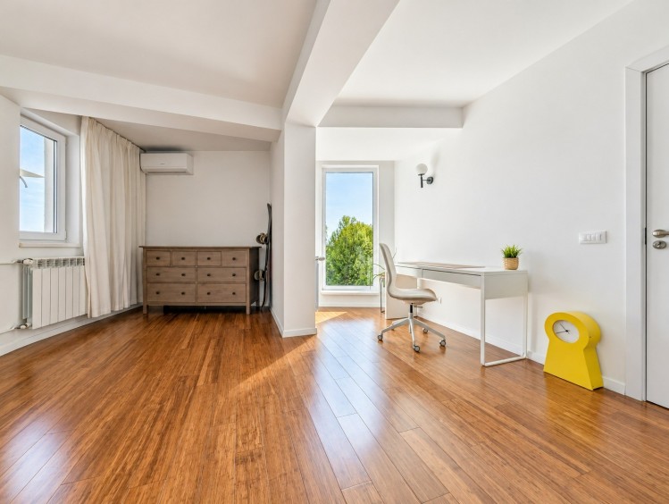 Penthouse cu 3 camere de inchiriat zona Iancu Nicolae, cu terase panoramice, Bucuresti