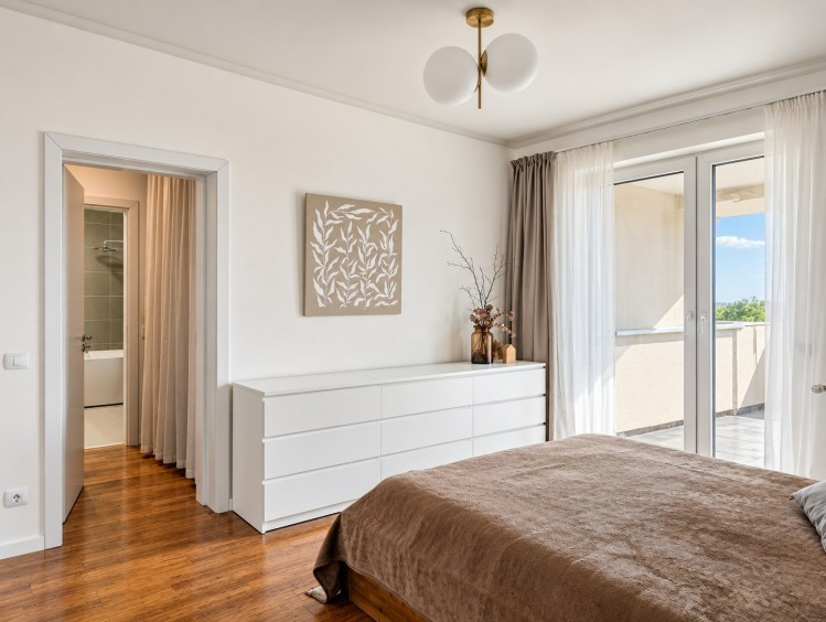 Penthouse cu 3 camere de inchiriat zona Iancu Nicolae, cu terase panoramice, Bucuresti