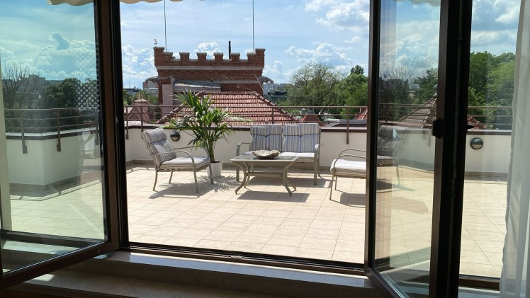 Penthouse de inchiriat 5 camere zona Parcul Kiseleff - Charles de Gaulle, Bucuresti