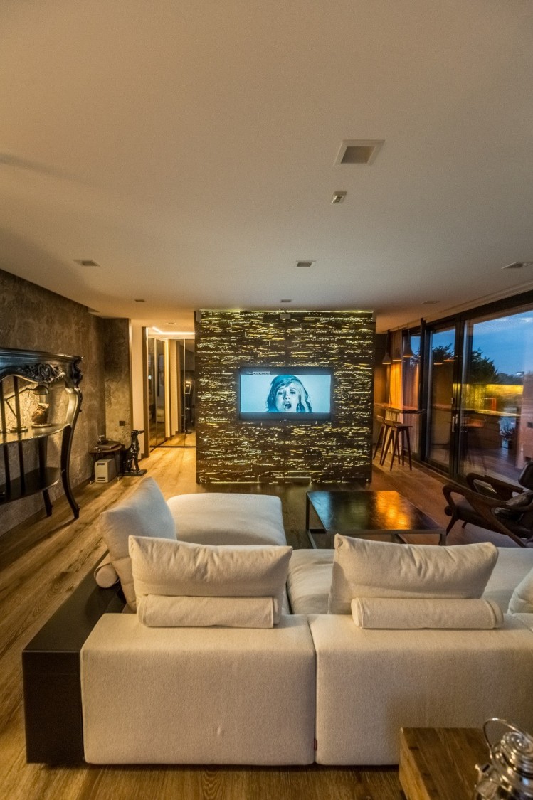 Penthouse for sale special view over the lake, 2 rooms Floreasca area, Bucharest 150 sqm