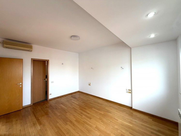 Penthouse tip duplex de vanzare zona Nordului - Herastrau, Bucuresti