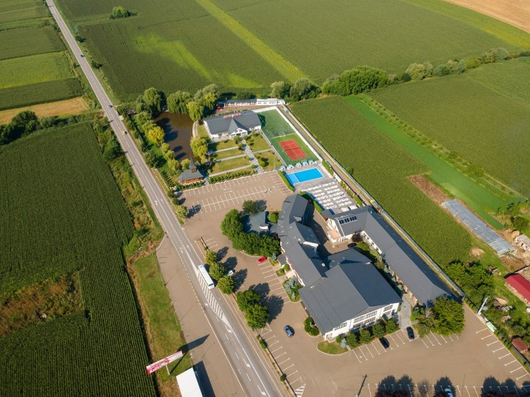 Landmark property for sale - tourism resort Roman - Piatra Neamt area, Neamt county