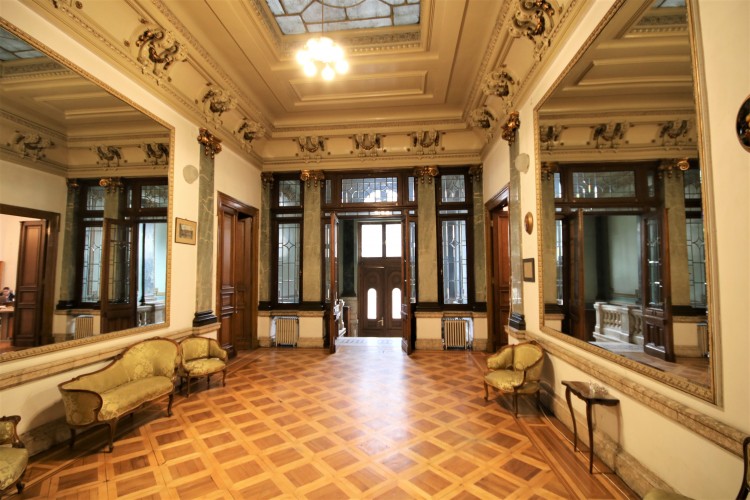 Palat de vanzare zona Calea Victoriei - Sala Palatului, Bucuresti