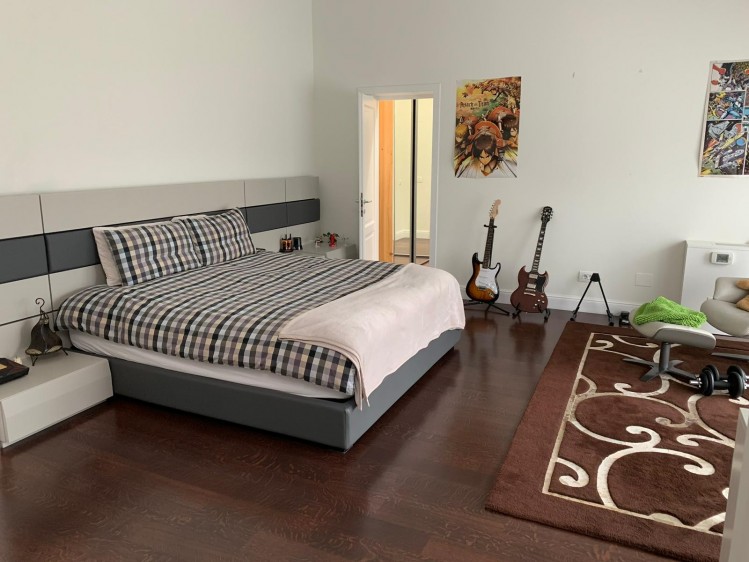 Exclusive estate with tennis court and heated pool in Iancu Nicolae - Baneasa