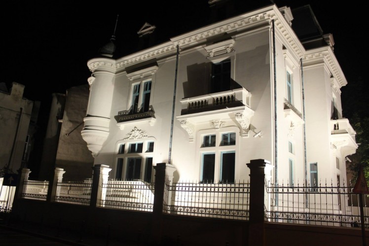 Representative property for sale Armeneasca area, Bucharest