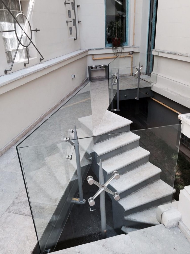 Representative property for sale Armeneasca area, Bucharest