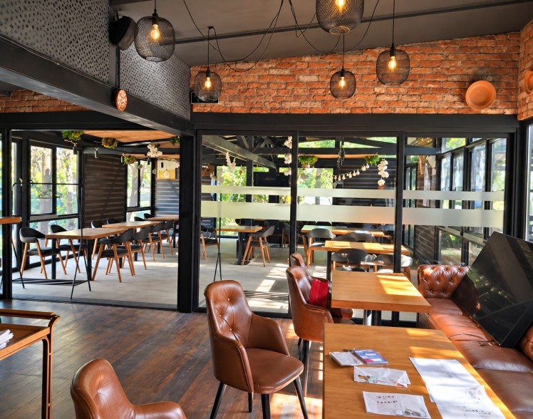 Restaurant de inchiriat zona Barbu Vacarescu, Bucuresti 300 mp utili si terasa de 250 mp