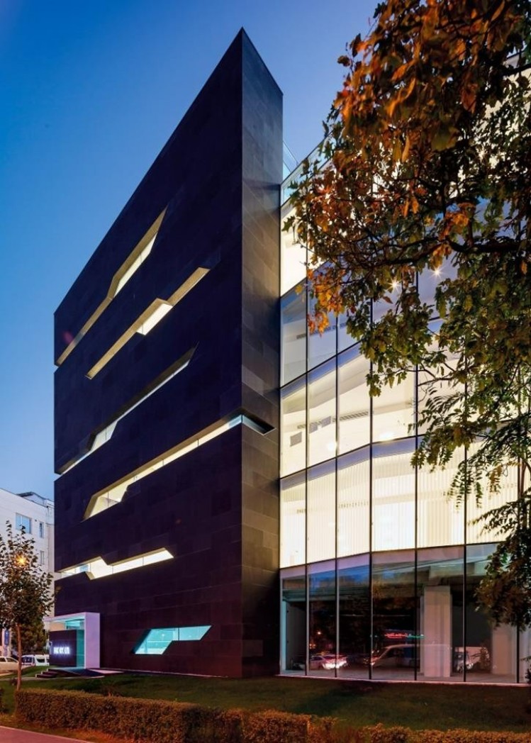 Spatii birouri de inchiriat cu terasa speciala de 100 mp zona Piata Charles de Gaulle, Bucuresti