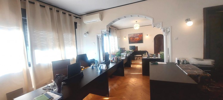 Office space for rent in villa 6 room Aviatorilor area, Bucharest