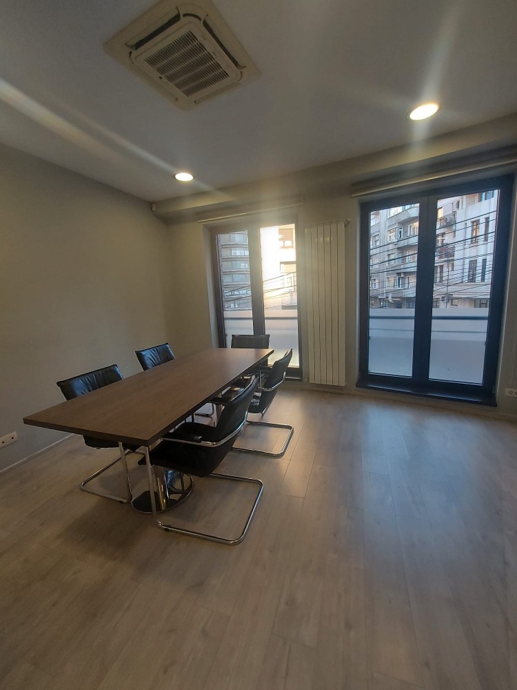 Spatii birouri de inchiriat zona Batistei - Universitate, Bucuresti