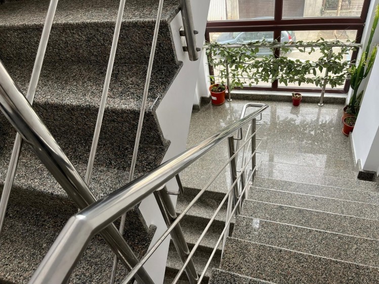 Spatii de birouri mobilate de inchiriat zona Cotroceni, Bucuresti 163 mp