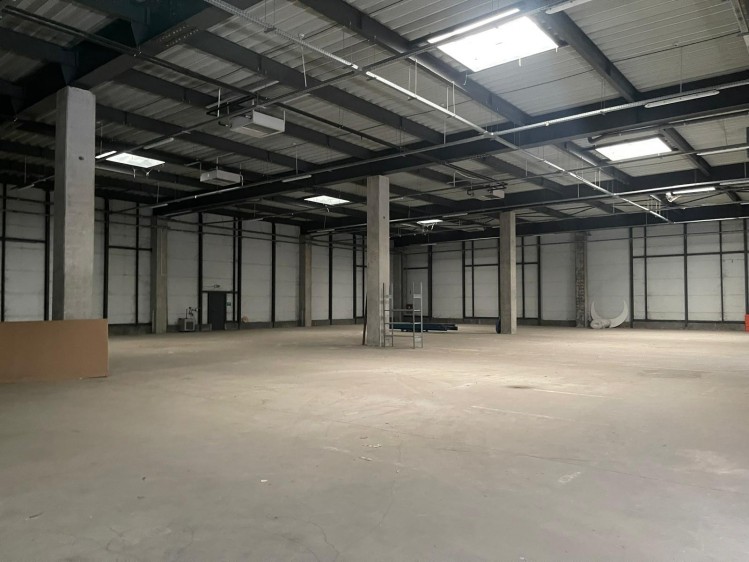 Spatii de depozitare si birouri zona Chiajna - Soseaua de Centura, judetul Ilfov