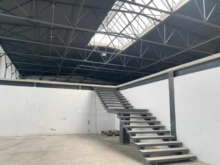 Spatii de depozitare si birouri zona Iuliu Maniu, Bucuresti