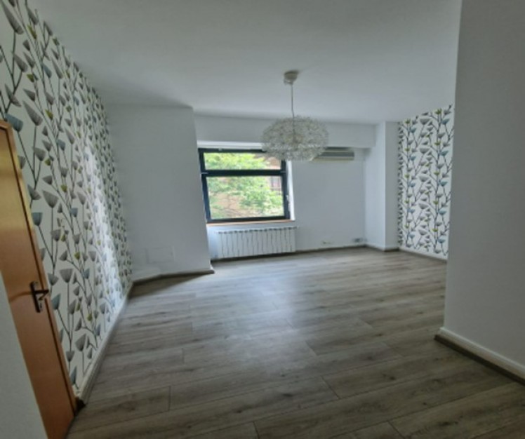 Commercial space for rent Unirii Square area, Bucharest 303 sqm