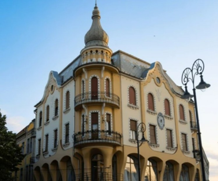 Commercial space for sale Poynar House - Oradea, Bihor county