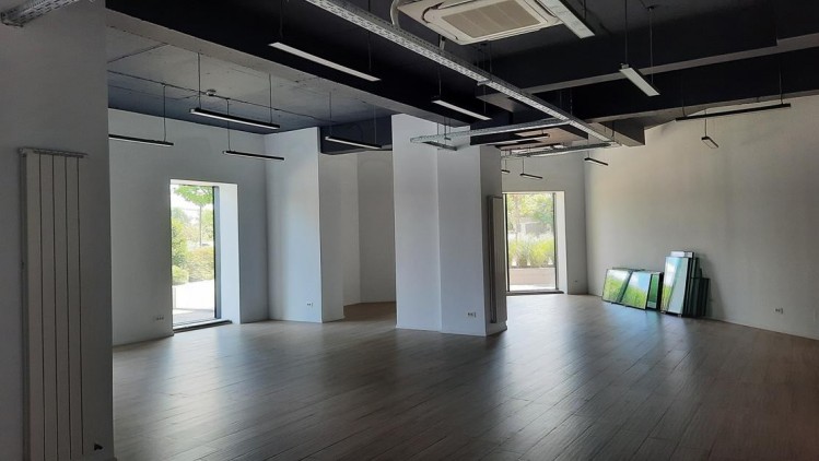 Spatiu comercial de vanzare zona Cotroceni, Bucuresti 337.9 mp