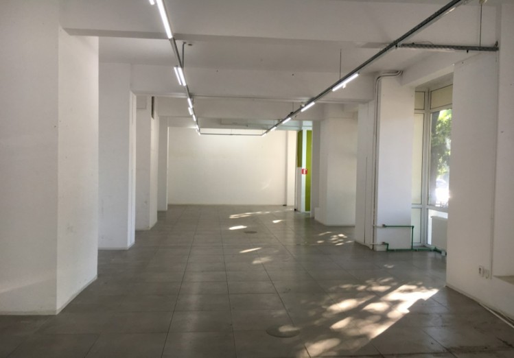 Commercial space for sale Tineretului - Calea Serban Voda area, Bucharest