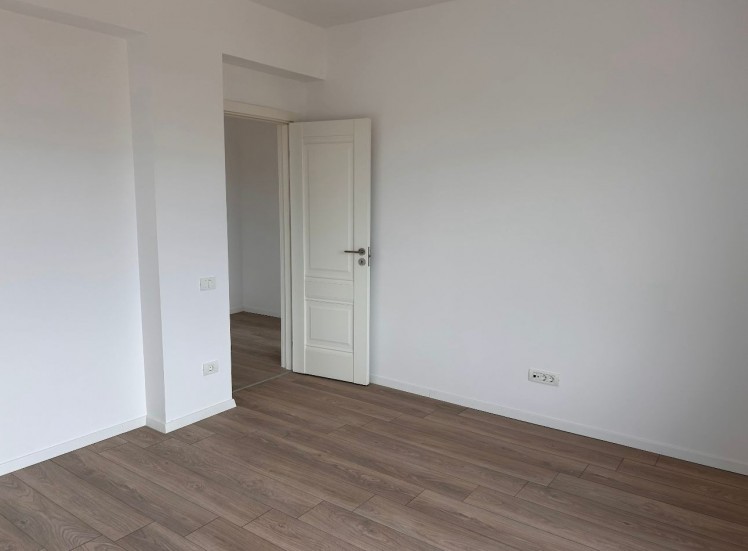 Beautiful villa for sale 5 rooms Balotesti area, Ilfov county 187 sqm