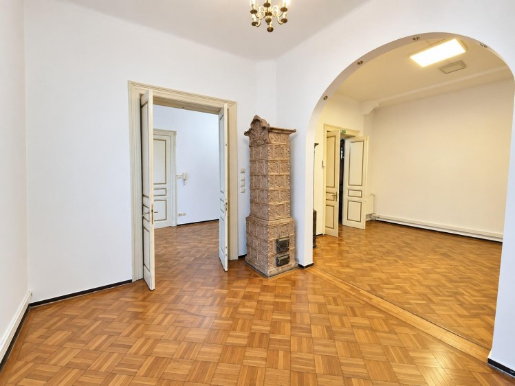 5 room villa with special architecture Ultracentral - Victoriei Square area, Bucharest