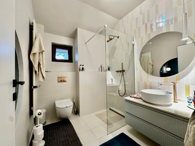 Vila cu design modern si piscina incalzita 6 camere zona Iancu Nicolae, Bucuresti