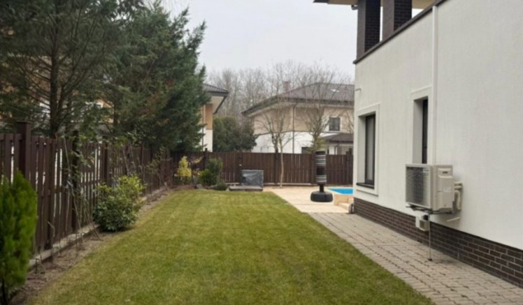 Vila cu piscina de vanzare 5 camere complex Oxford Garden - Voluntari, judetul Ilfov