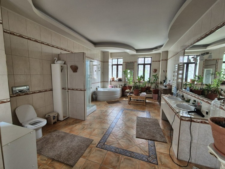 Vila de exceptie in zona Cotroceni &ndash; eleganta arhitecturala si pozitionare premium, Bucuresti