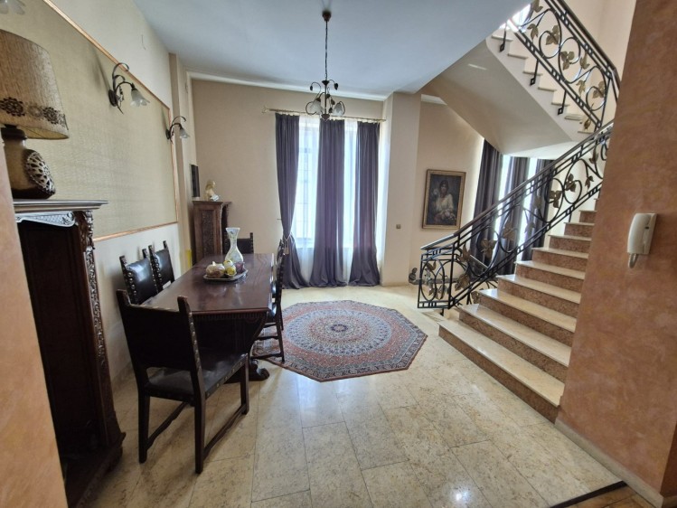 Vila de exceptie in zona Cotroceni &ndash; eleganta arhitecturala si pozitionare premium, Bucuresti