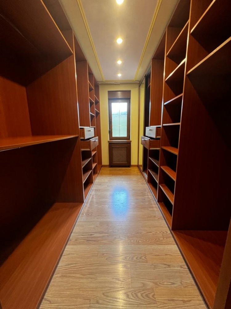Vila de inchiriat 6 camere zona Baneasa, Bucuresti 520 mp