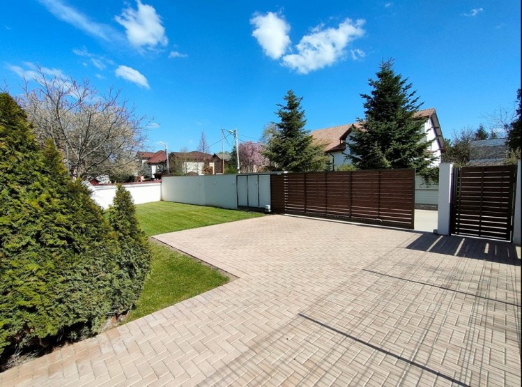 Vila de inchiriat 7 camere zona Pipera - Iancu Nicolae, Bucuresti