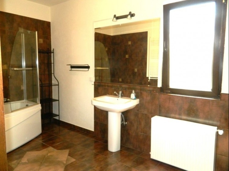 Vila de inchiriat 7 camere zona Pipera - Iancu Nicolae, Bucuresti