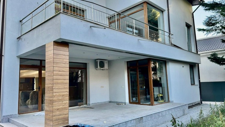 Vila de inchiriat 7 camere zona Pipera - Iancu Nicolae, Bucuresti