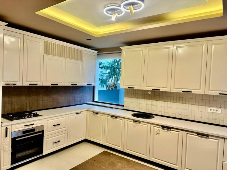 Vila de inchiriat 7 camere zona Pipera - Iancu Nicolae, Bucuresti