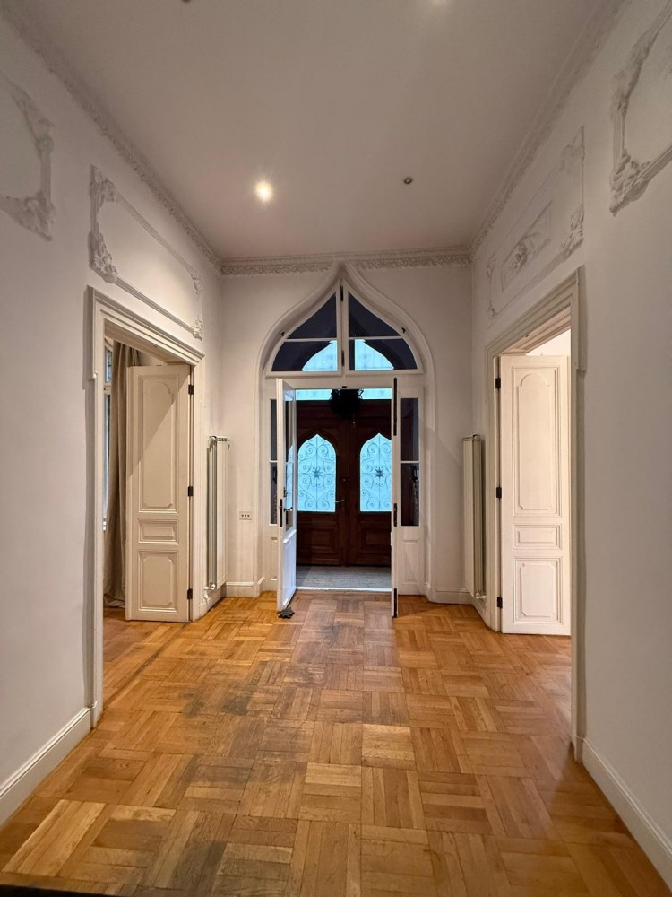 Vila de inchiriat 7 camere pretabila birouri si activitati comerciale zona Piata Victoriei, Bucuresti