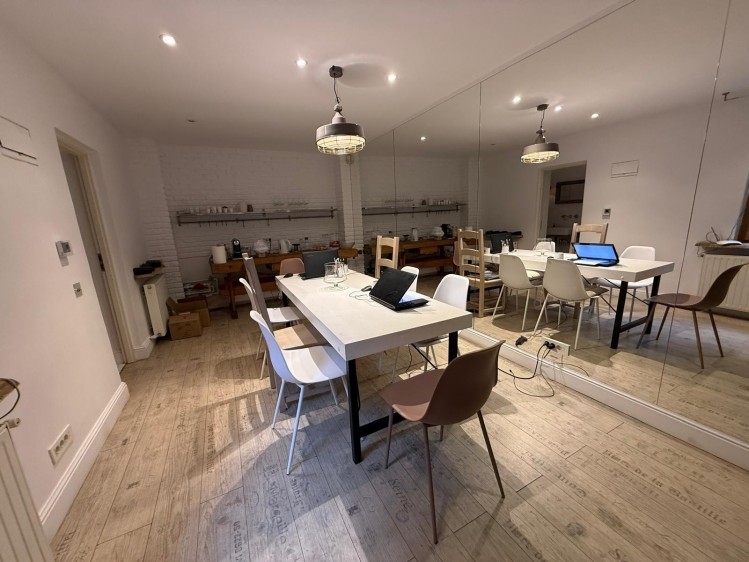 Vila de inchiriat 7 camere pretabila birouri si activitati comerciale zona Piata Victoriei, Bucuresti