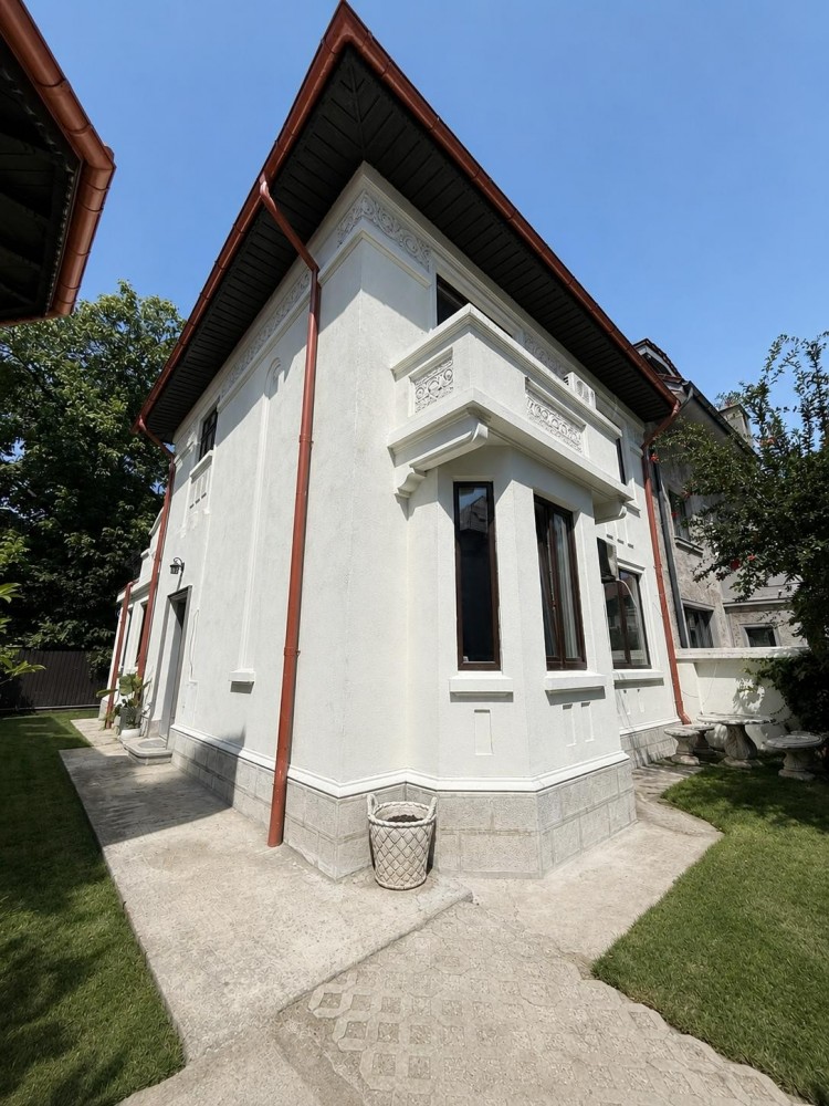 Vila de inchiriat 8 camere zona Dorobanti - Capitale, Bucuresti 325 mp