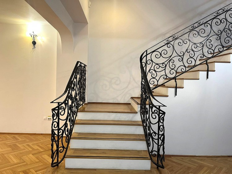 Vila de inchiriat pretabila birouri 8 camere zona Floreasca, Bucuresti