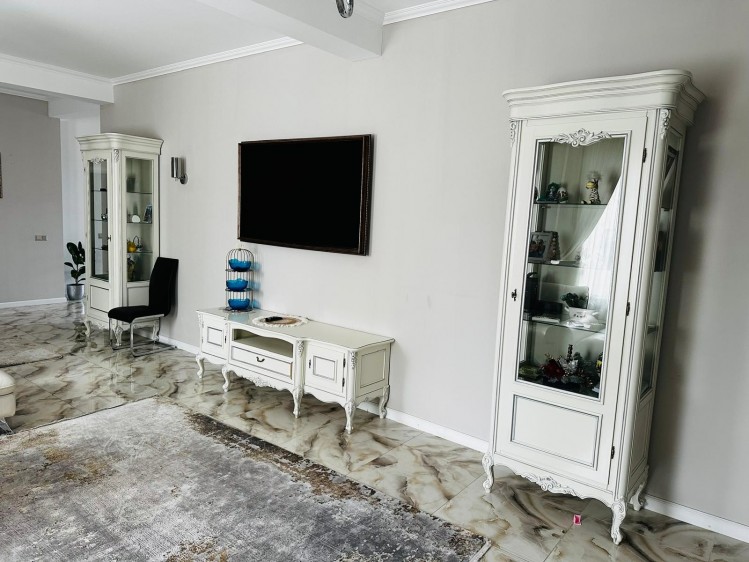 Vila de lux cu piscina semi-olimpica si teren generos de 3.500 mp, Corbeanca - langa Paradisul Verde, judetul Ilfov