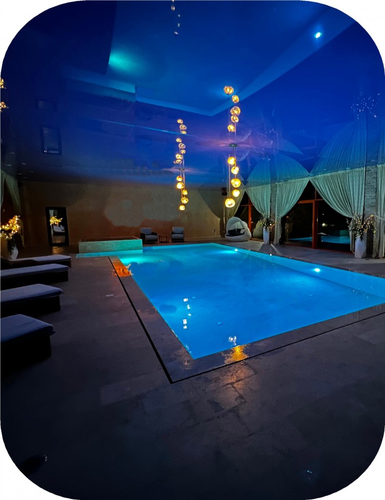 Vila de lux &icirc;n Bran, Transilvania &ndash; Intimitate absolută, vederi spectaculoase și facilități de top