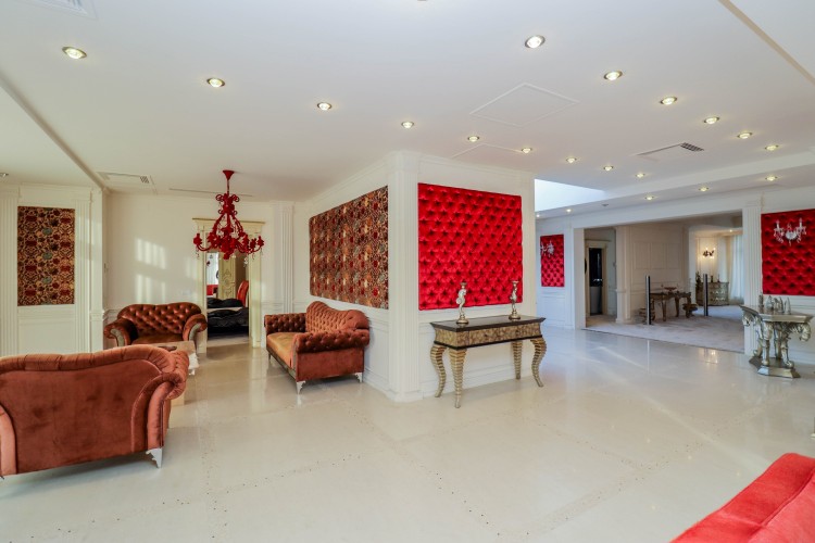 Villa for sale 11 rooms Tei area 1450 sqm