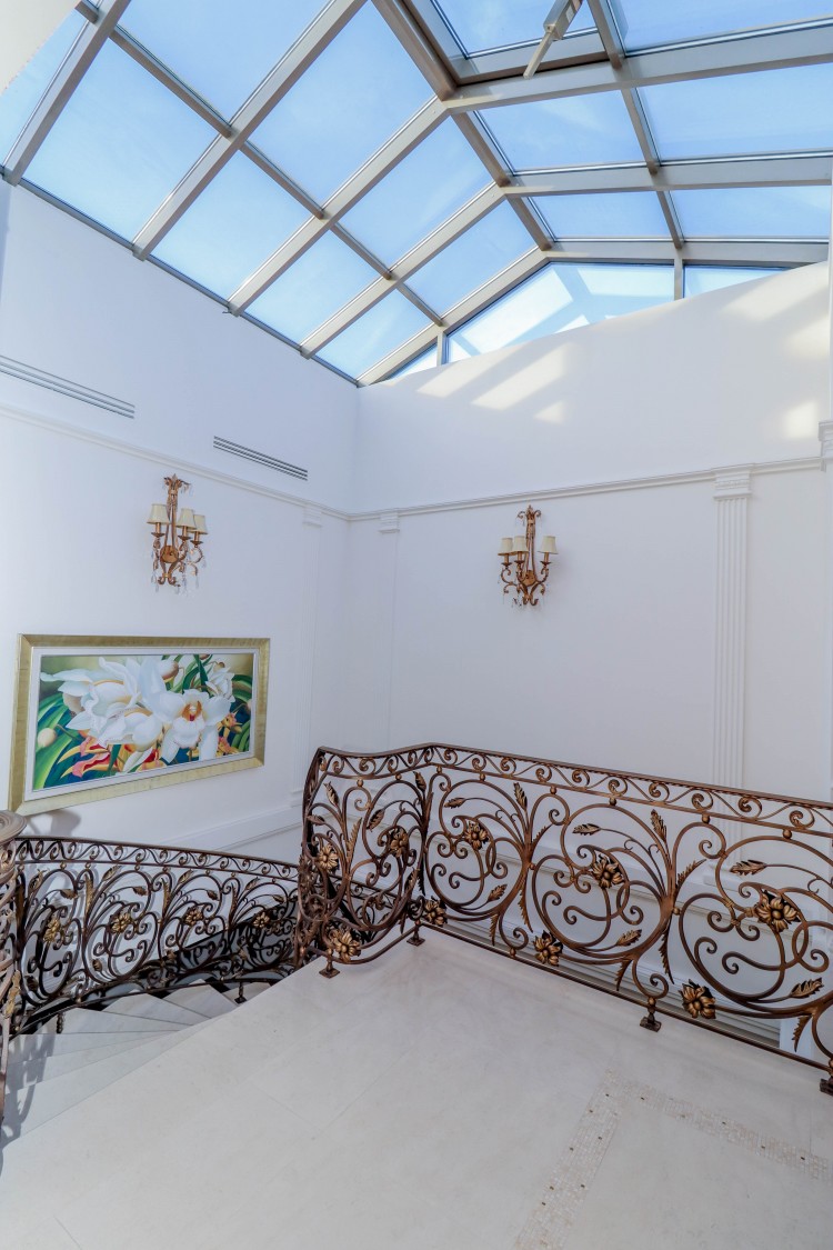 Villa for sale 11 rooms Tei area 1450 sqm